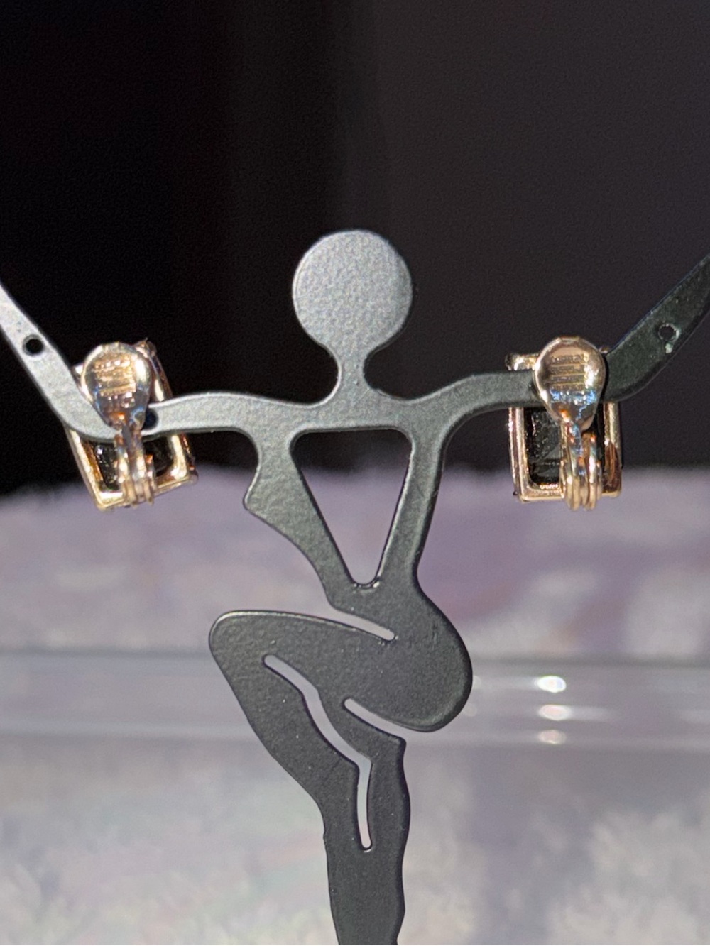 Vintage Camrose & Kross JBK Black Faceted Clip-On Earrings - Picture 5 of 8